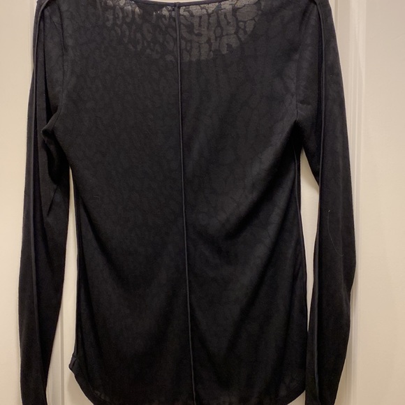 Ann Taylor top - black- size medium - Picture 2 of 5